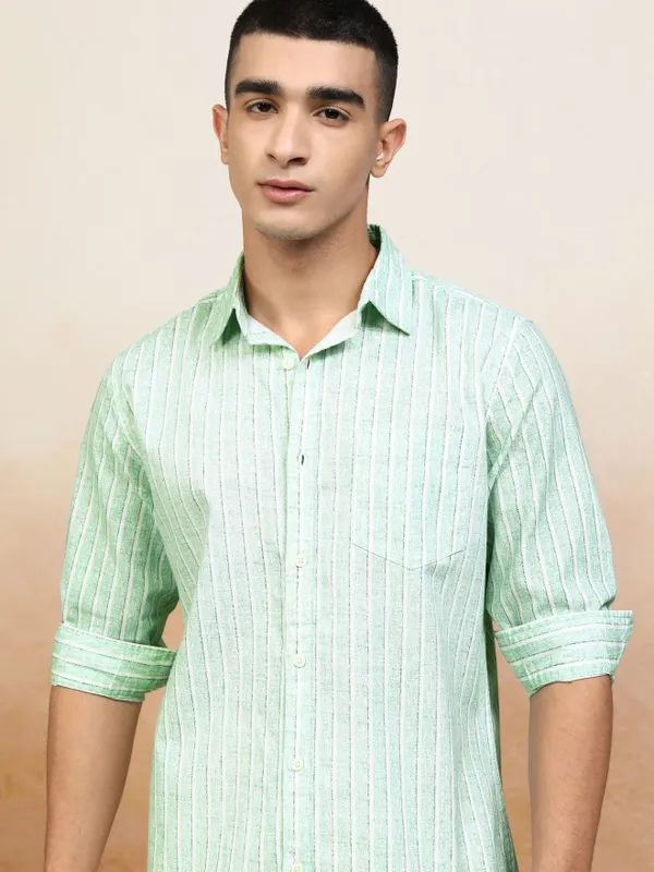 Highlander Men Green Striped Regular Fit Casual Shirt