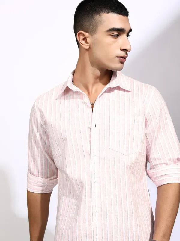 Highlander Men Pink Striped Regular Fit Casual Shirt