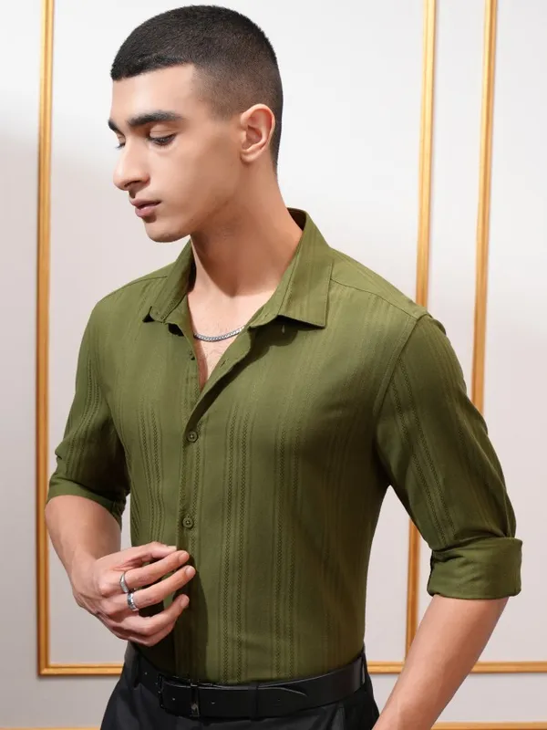 Highlander Men Olive Textured Slim Fit Casual Shirt