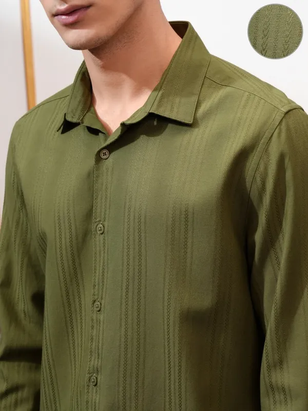 Highlander Men Olive Textured Slim Fit Casual Shirt