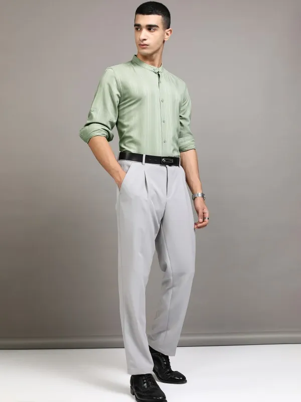 Highlander Men Green Striped Regular Fit Casual Shirt