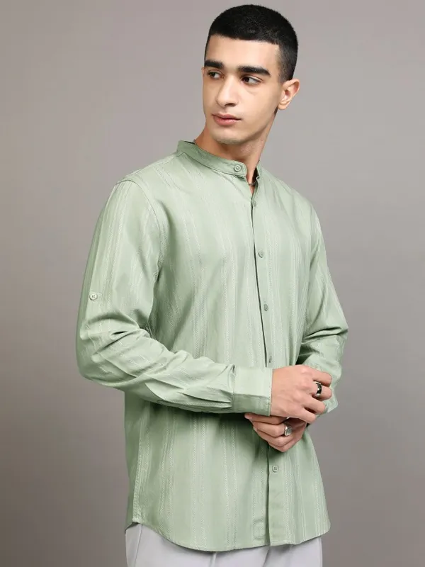 Highlander Men Green Striped Regular Fit Casual Shirt