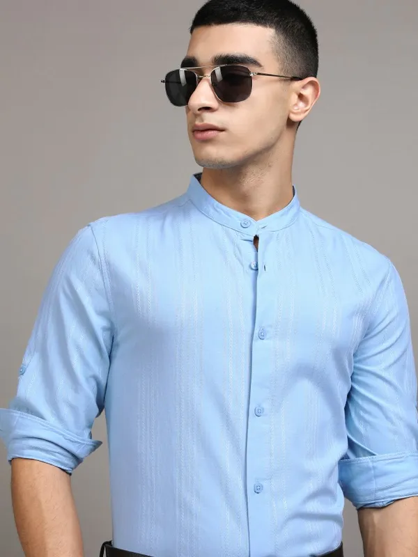 Highlander Men Blue Striped Regular Fit Casual Shirt