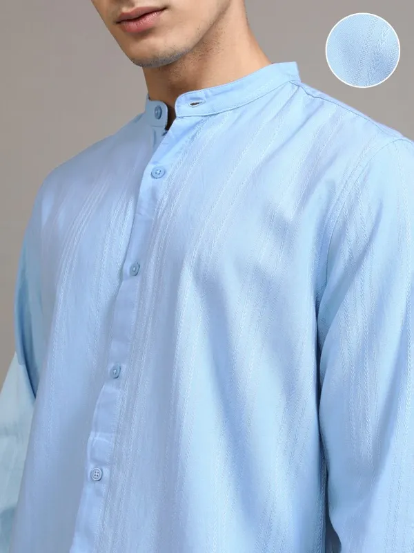 Highlander Men Blue Striped Regular Fit Casual Shirt