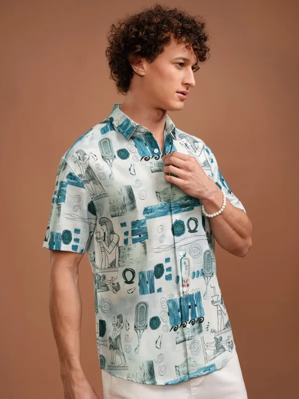 Highlander Men White Printed Relaxed Fit Casual Shirt