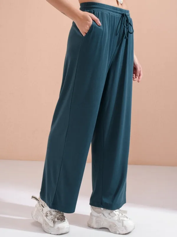 Tokyo Talkies Women Teal Solid Straight Fit Casual Trouser