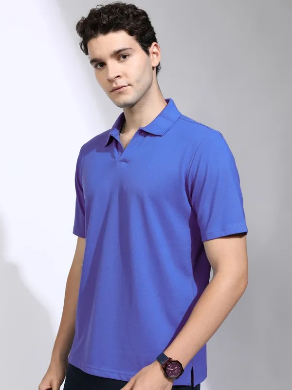 Highlander Men Blue Solid Polo Collar T-Shirt