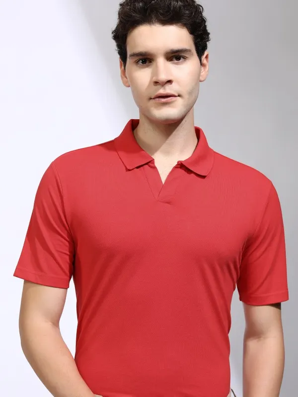 Highlander Men Red Solid Polo Collar T-Shirt