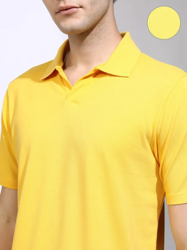 Highlander Men Yellow Solid Polo Collar T-Shirt