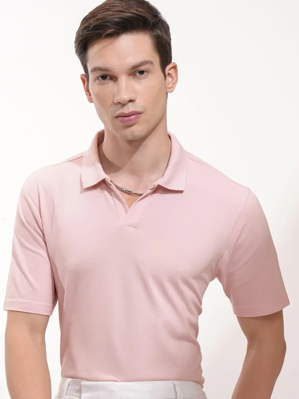Highlander Men Pink Solid Polo Collar T-Shirt