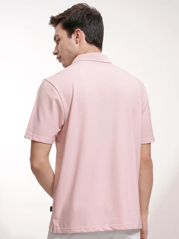 Highlander Men Pink Solid Polo Collar T-Shirt