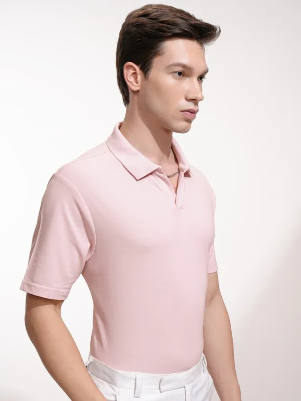 Highlander Men Pink Solid Polo Collar T-Shirt