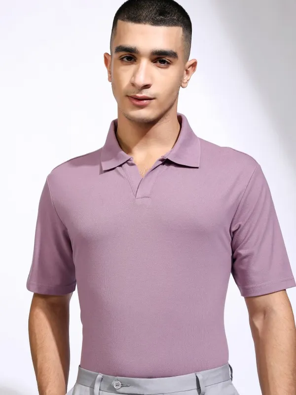 Highlander Men Mauve Solid Polo Collar T-Shirt
