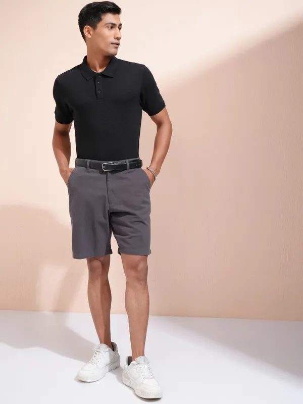 Locomotive Men Black Textured Relaxed Fit T-Shirt