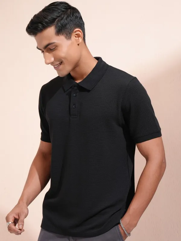 Locomotive Men Black Textured Relaxed Fit T-Shirt