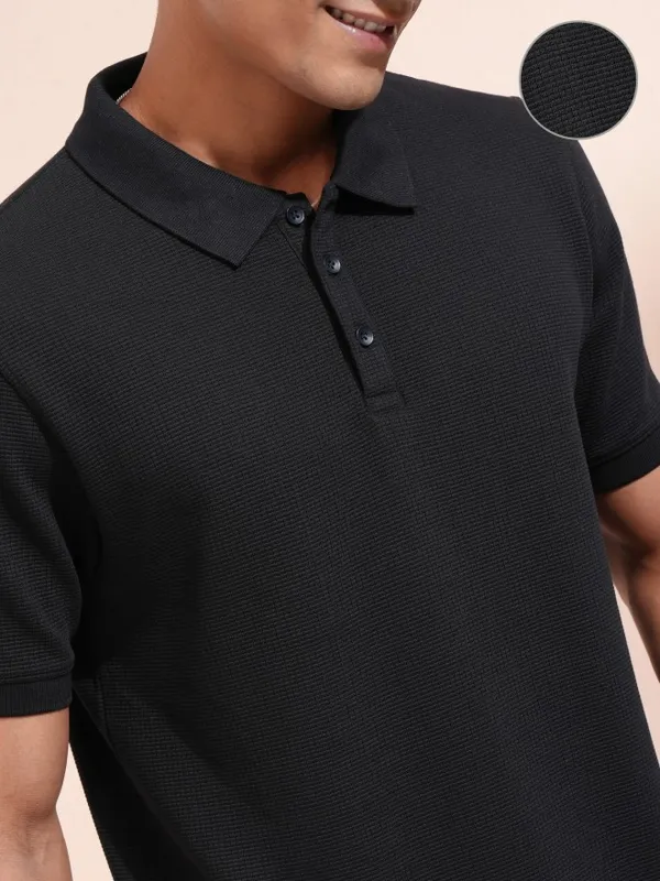 Locomotive Men Black Textured Relaxed Fit T-Shirt