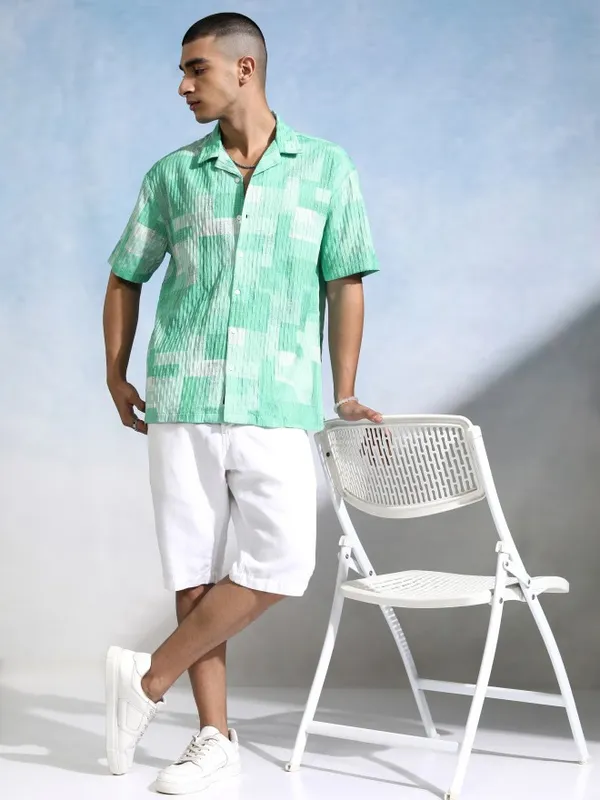 Highlander Men Green Textured Relaxed Fit Casual Shirt