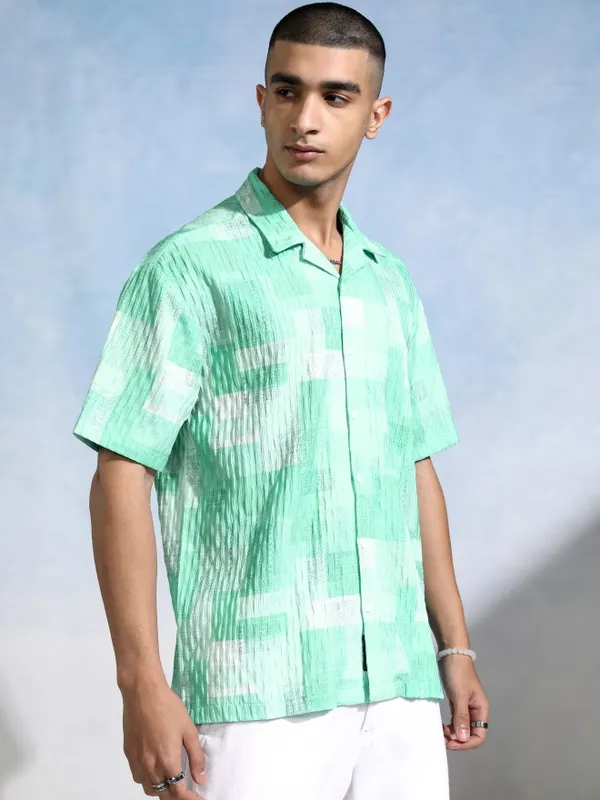 Highlander Men Green Textured Relaxed Fit Casual Shirt