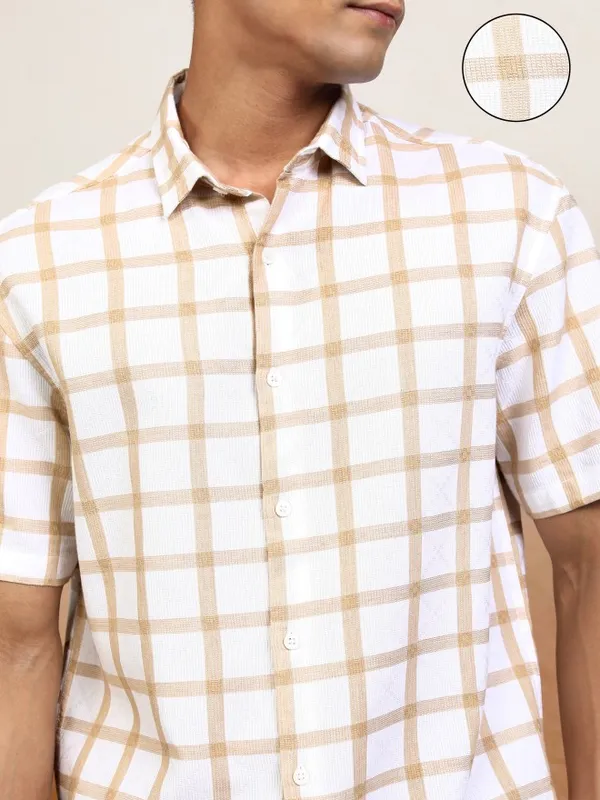 Locomotive Men White Checked Relaxed Fit Casual Shirt