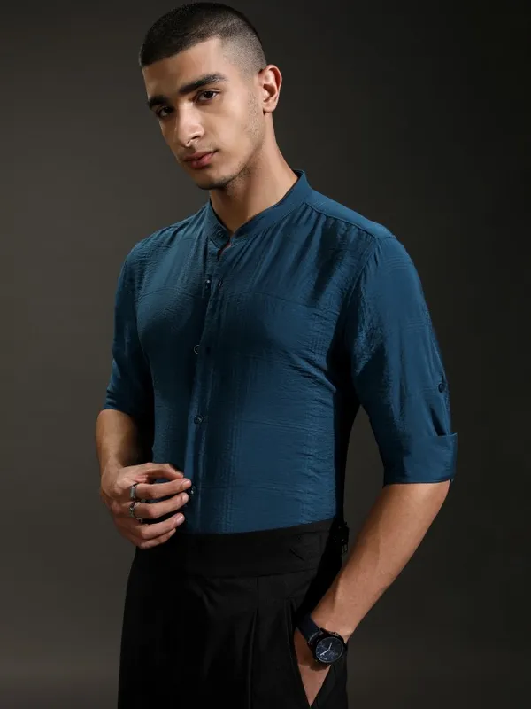 Highlander Men Teal Textured Regular Fit Casual Shirt