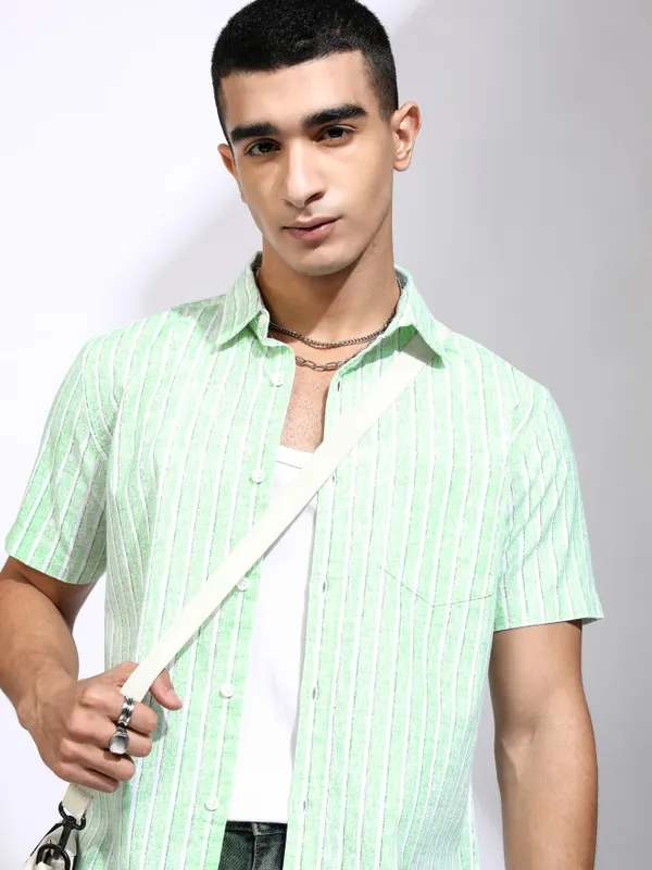 Highlander Men Green Striped Regular Fit Casual Shirt