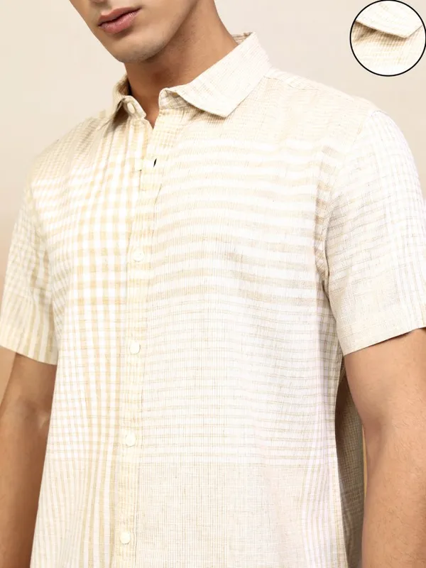 Highlander Men Beige Checked Regular Fit Casual Shirt