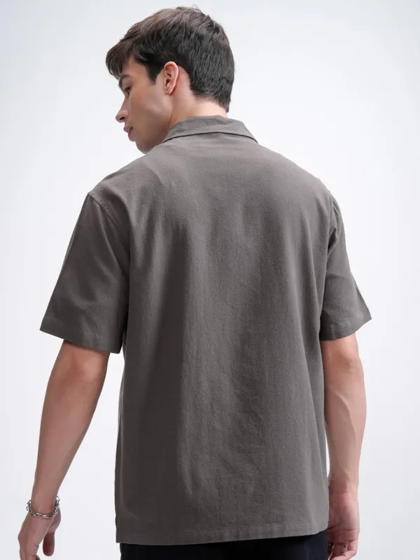 Highlander Men Grey Solid Relaxed Fit Casual Shirt