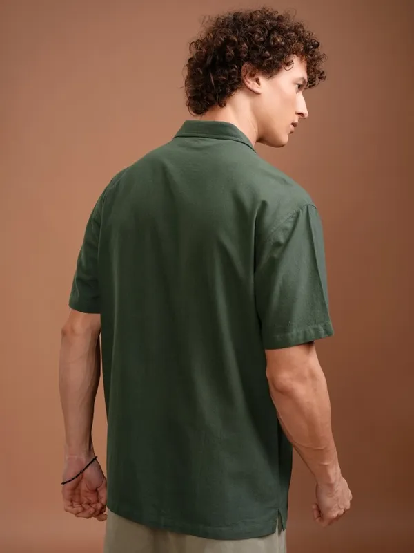 Highlander Men Green Solid Relaxed Fit Casual Shirt