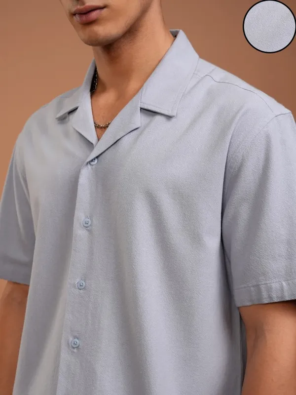 Highlander Men Blue Solid Relaxed Fit Casual Shirt
