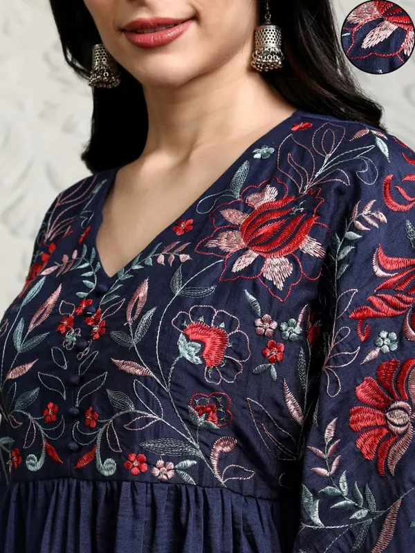 Vishudh Women Navy Blue Embroidered Tunic