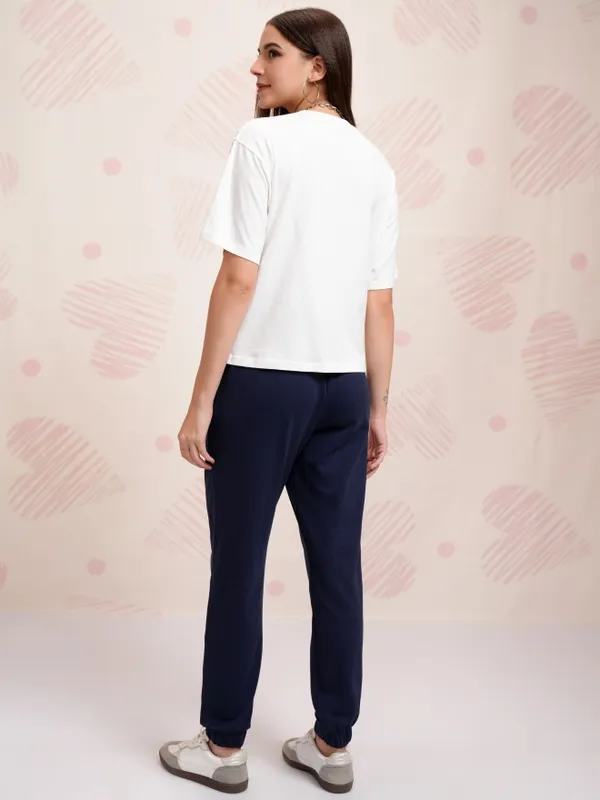 Disney By Tokyo Talkies Women White Winnie The Pooh T-shirt With Joggers