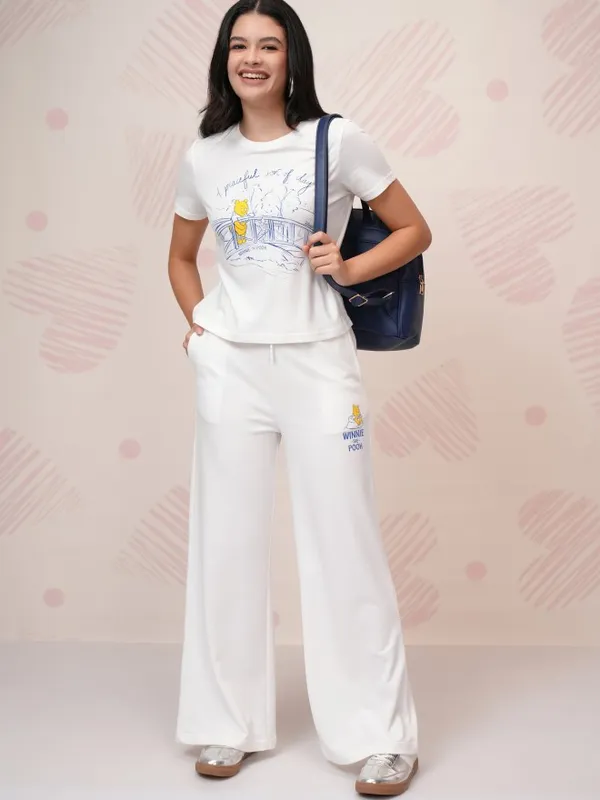 Disney By Tokyo Talkies Women White Winnie The Pooh T-Shirt With Trousers Co-Ords