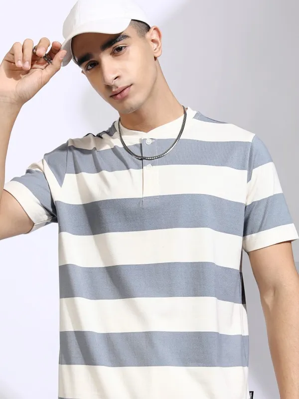 Highlander Men Off White Striped Relaxed Fit T-Shirt