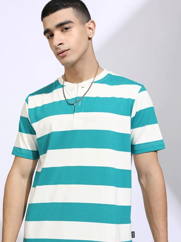 Highlander Men Off White Striped Relaxed Fit T-Shirt