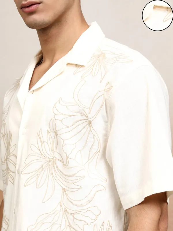 Men Relaxed Fit Casual Shirt