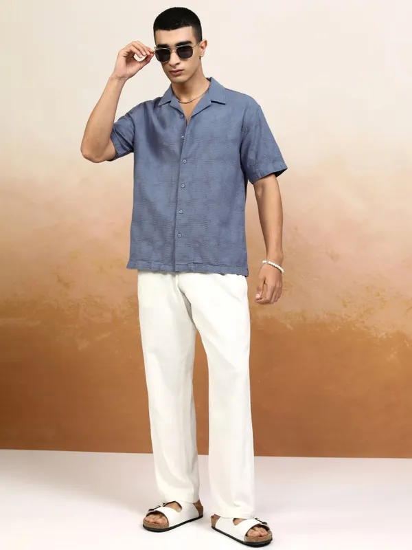 Highlander Men Blue Textured Relaxed Fit Casual Shirt