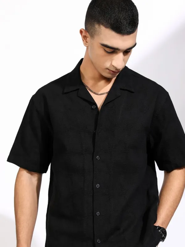 Highlander Men Black Textured Relaxed Fit Casual Shirt