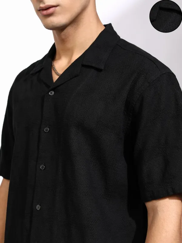 Highlander Men Black Textured Relaxed Fit Casual Shirt