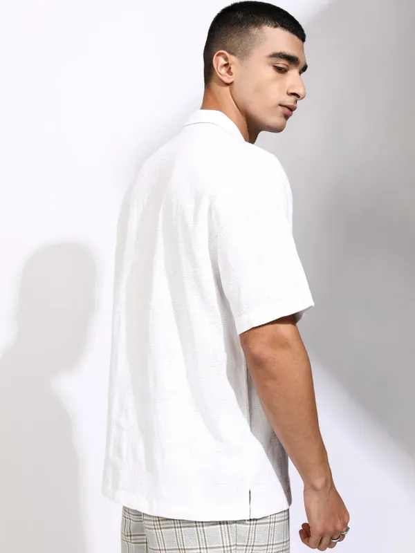 Highlander Men White Textured Relaxed Fit Casual Shirt