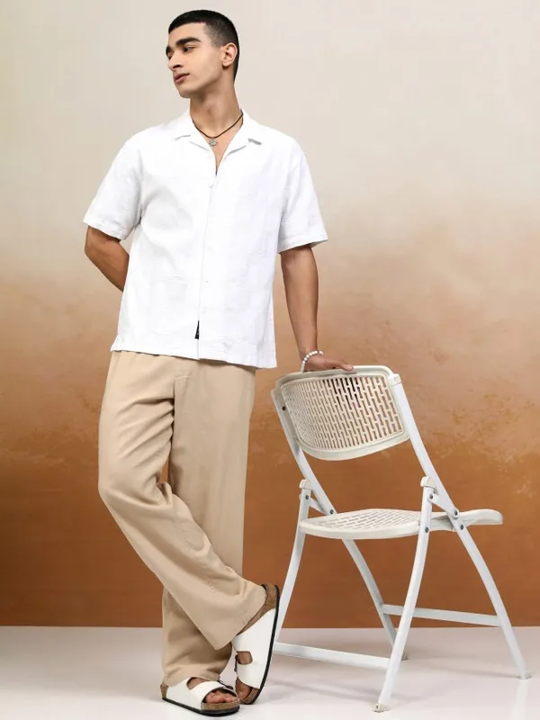 Highlander Men White Textured Relaxed Fit Casual Shirt