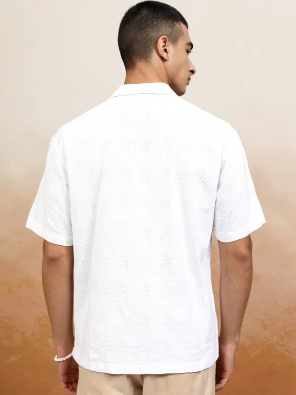 Highlander Men White Textured Relaxed Fit Casual Shirt