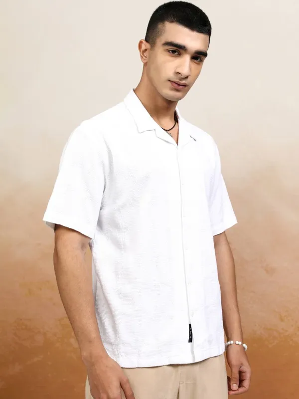 Highlander Men White Textured Relaxed Fit Casual Shirt