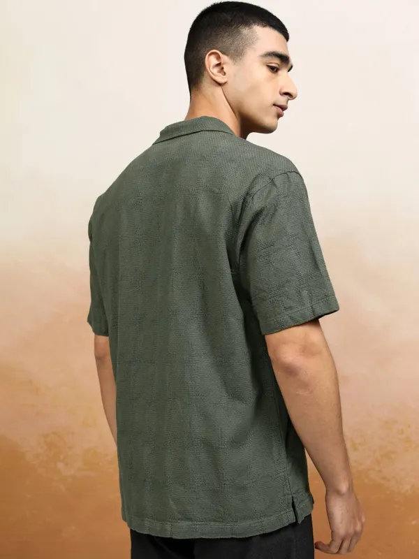 Highlander Men Olive Textured Relaxed Fit Casual Shirt