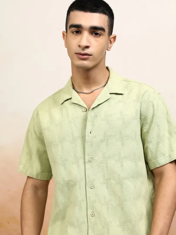 Highlander Men Green Textured Relaxed Fit Casual Shirt
