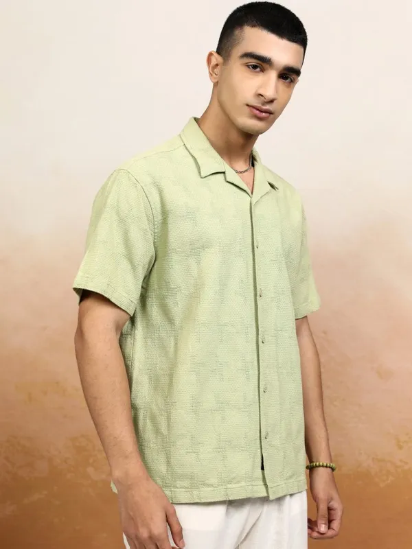Highlander Men Green Textured Relaxed Fit Casual Shirt