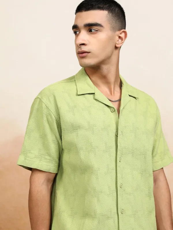 Highlander Men Green Textured Relaxed Fit Casual Shirt