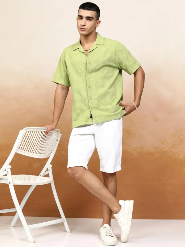 Highlander Men Green Textured Relaxed Fit Casual Shirt