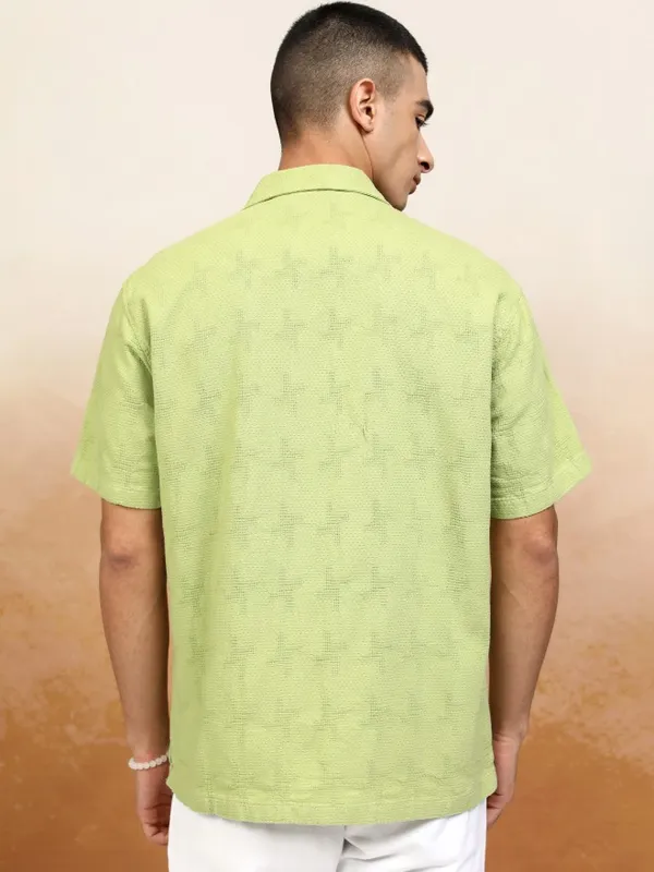 Highlander Men Green Textured Relaxed Fit Casual Shirt