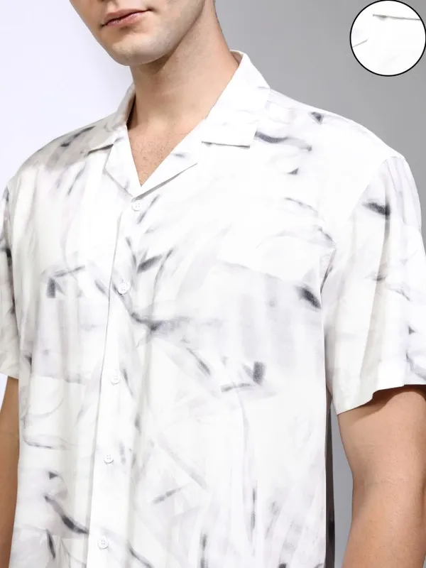 Highlander Men White Printed Relaxed Fit Casual Shirt