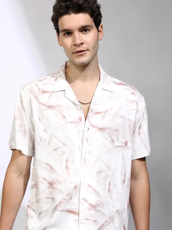 Highlander Men White Printed Relaxed Fit Casual Shirt